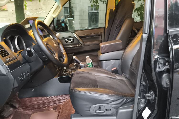 Used Mitsubishi Pajero 2018 3.0L Automatic Comfort Edition
