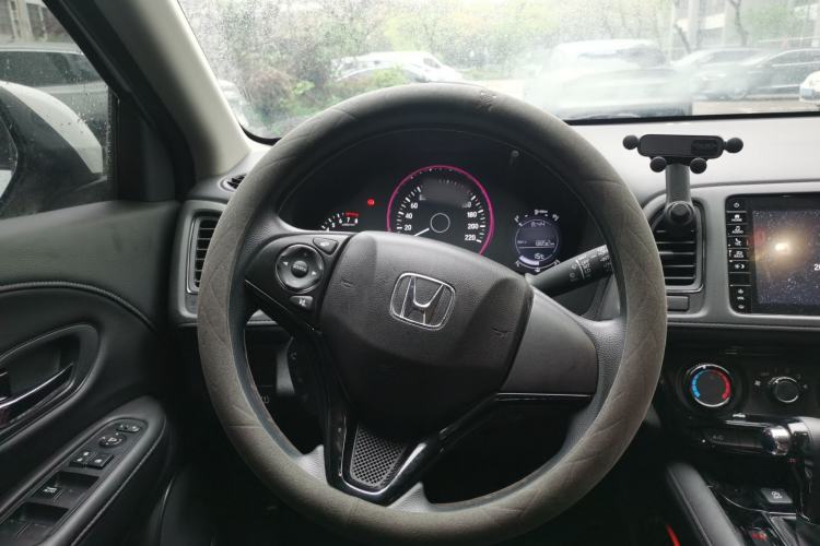 Used Honda Vezel 2020 1.5L CVT Luxury Edition Steering Wheel