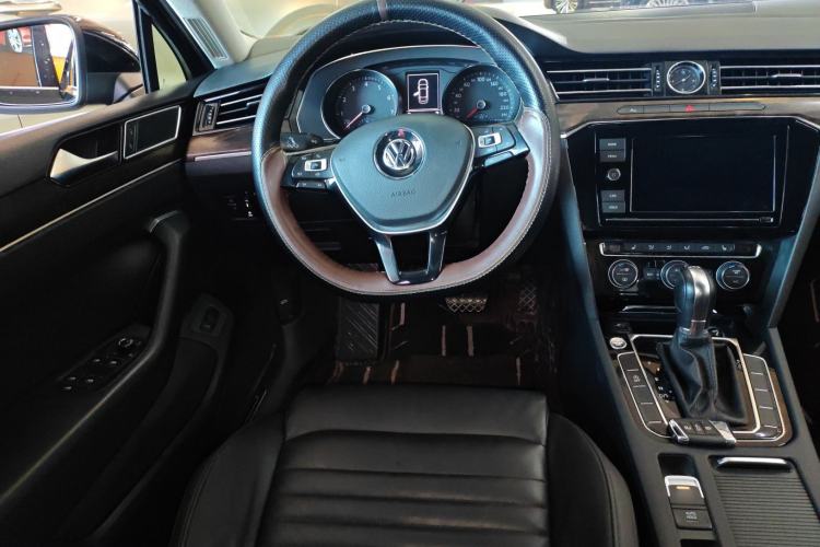 Used Volkswagen Magotan 2019 330TSI DSG Luxury Version China VI Standard
