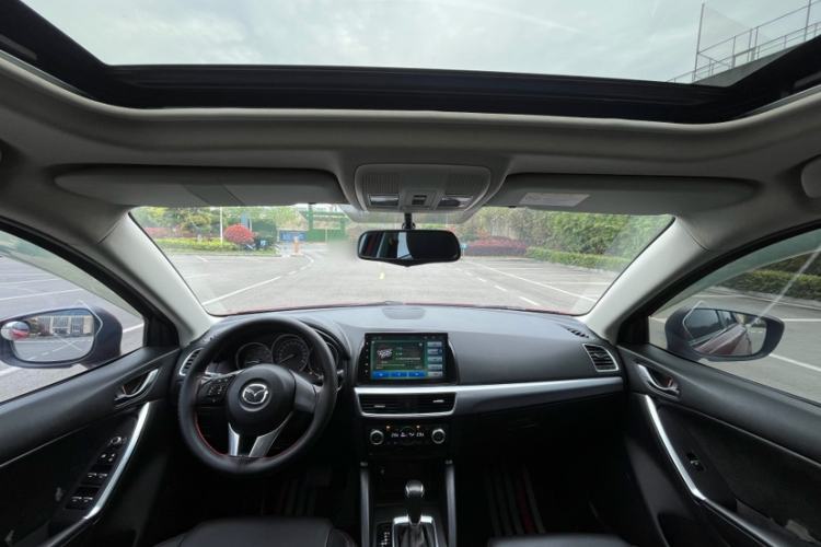 Used Mazda CX-5 2015 2.0L Automatic Two-Wheel Drive Urban Version Interior 2