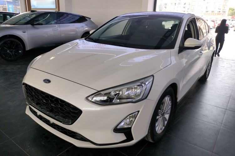 Used Ford Focus 2019 Hatchback EcoBoost 180 Automatic Trendy Model