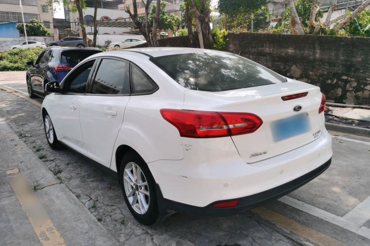 Used Ford Focus 2015 Sedan EcoBoost 125 Automatic Supreme Style Edition