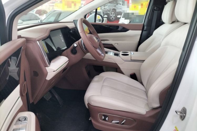 Used BYD Xia 2025 DM-i 1.5T 180km Excellence Model Left Front Seat