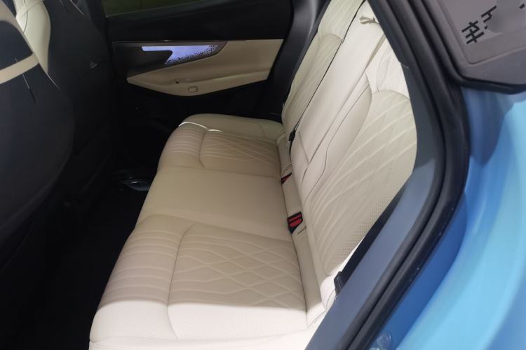 Used Lynk & Co 08 EM-P 2026 Model 210 Four-Wheel Drive Performance Ultra H7