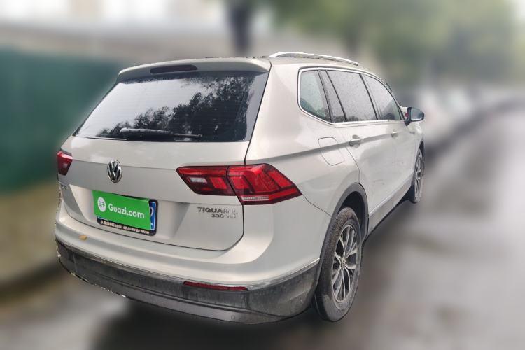 Used Volkswagen Tiguan L 2018 330TSI Automatic Two-Wheel Drive Luxury Edition Rear Right 45 Deg