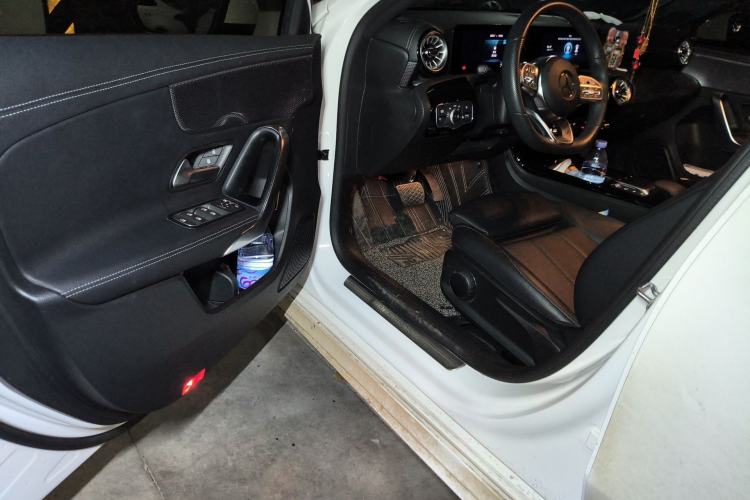 Used Mercedes-Benz A-Class 2022 Restyled A 200 L Sport Sedan Fashion Version
