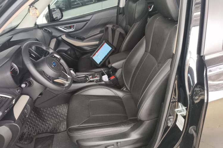 Used Subaru Forester 2024 2.0i AWD Luxury Edition EyeSight Left Front Seat