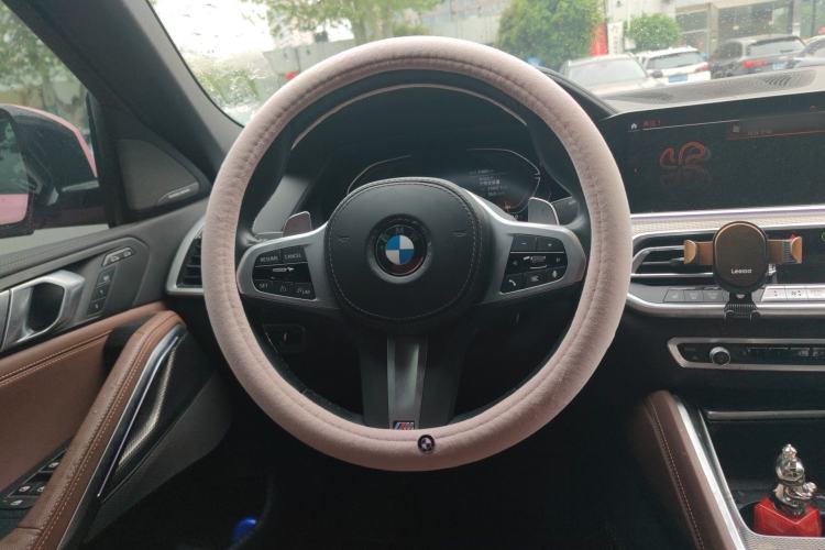 Used BMW X6 2022 Restyled xDrive40i M Sport Package Steering Wheel