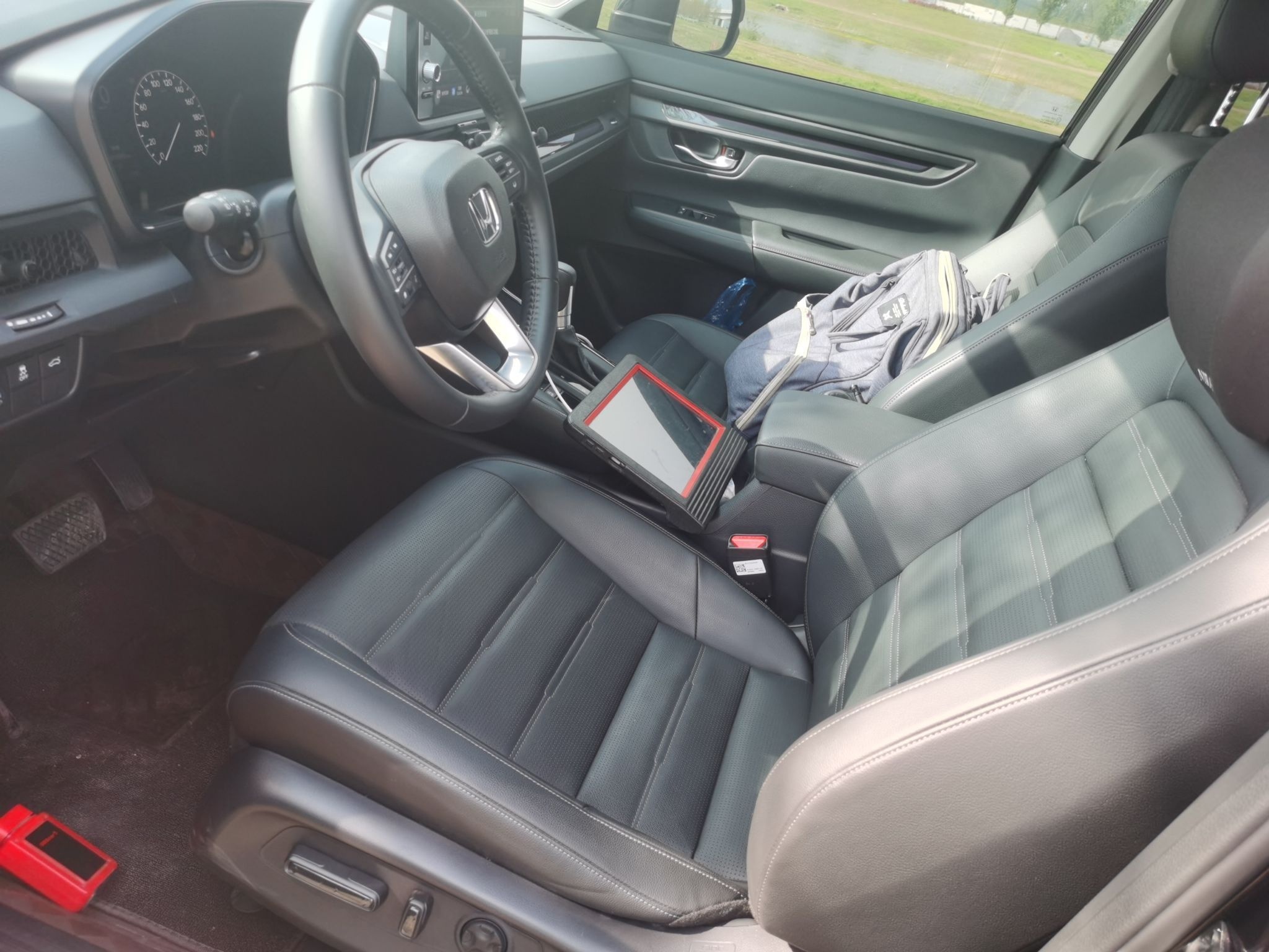 Переднее сиденье в автомобиле