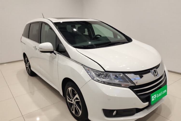 Used Honda Odyssey 2015 Updated Version 2.4L Smart Edition Exterior 2