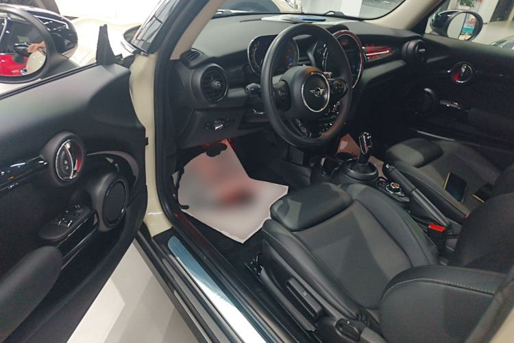 Used MINI 2021 1.5T COOPER Classic Edition Driver Seat