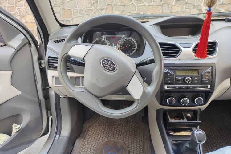 Used FAW Xiali N5 2014 1.0L Manual Standard Edition
