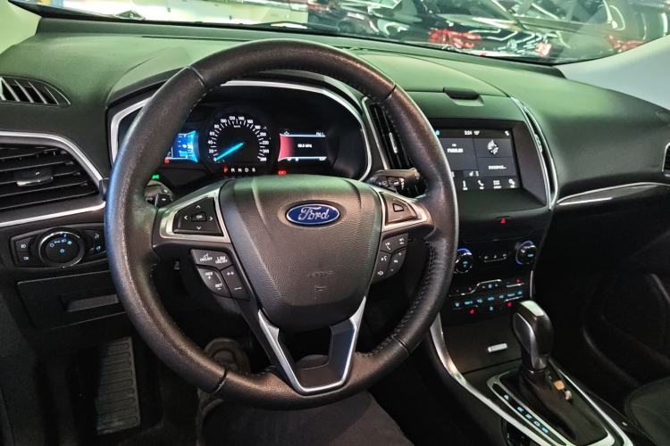 Used Ford Edge 2018 EcoBoost 245 Two-Wheel-Drive Titanium 7-Seater China V Standard