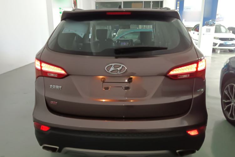 Used Hyundai Santa Fe 2013 2.4L Automatic Two-Wheel Drive Smart Version