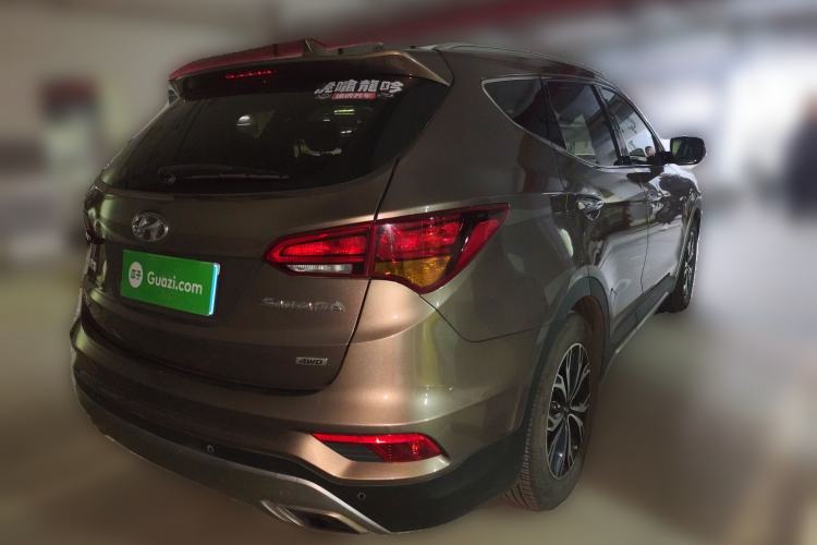 Used Hyundai Santa Fe 2017 2.0T Automatic All-Wheel Drive Smart 7-Seater Rear Right 45 Deg