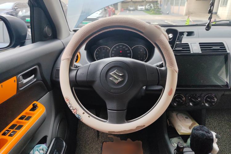 Used Suzuki Swift 2016 1.5L Automatic Fashionable Coolplay Edition
