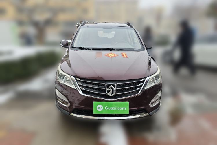 Used Baojun 560 2015 1.8L manual Comfort trim level
