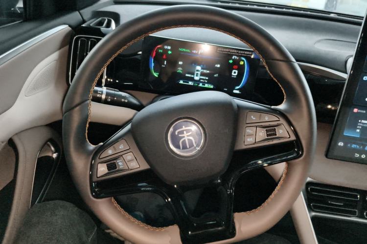 Used BYD Song Pro New Energy 2023 Champion Edition DM-i 71KM Beyond Model Steering Wheel