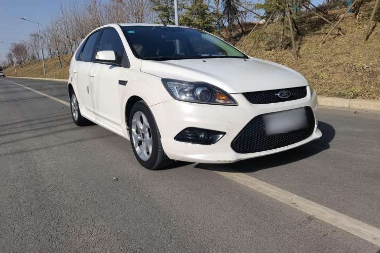 Used Ford Focus 2014 Hatchback Classic 1.8L Automatic Cool White Collector's Edition