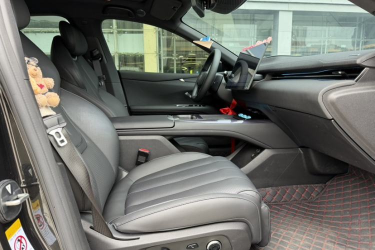 Used Deepal L07 2025 230 Ultra with DeepBlue Intelligent Driving AD PRO Extended-Range Version