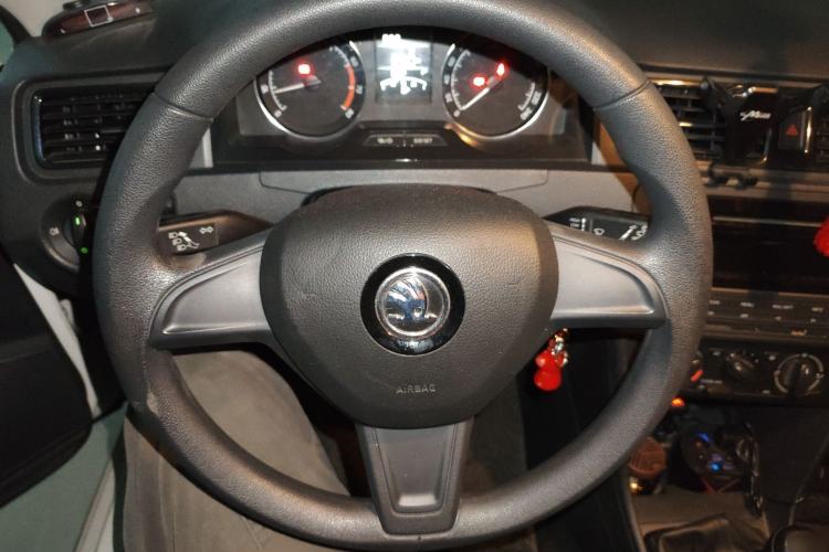 Used Skoda Rapid Spaceback 2016 Revised Version 1.6L Manual Front-Drive Edition