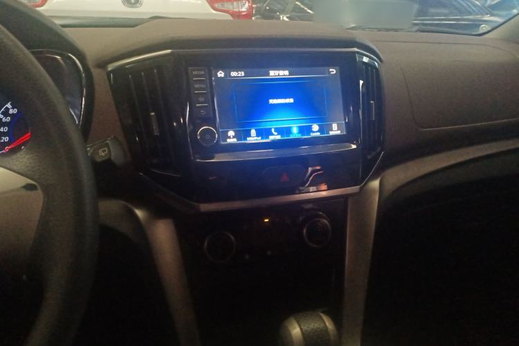 Used Venucia T70X 2016 2.0L CVT SmartFun Sport Edition
