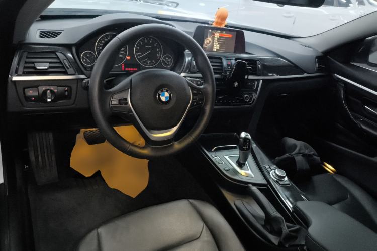 Used BMW 4 Series 2014 420i Design Package Model Center Console