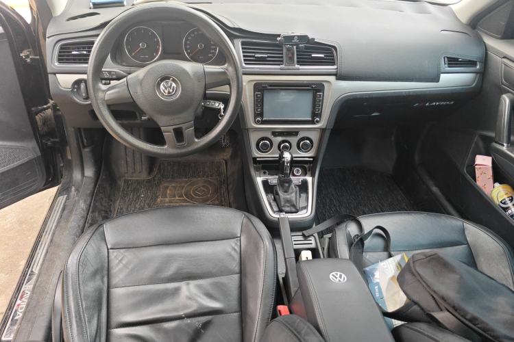 Used Volkswagen Lavida 2013 Restyled Classic 1.6L Automatic Comfort Edition Center Console