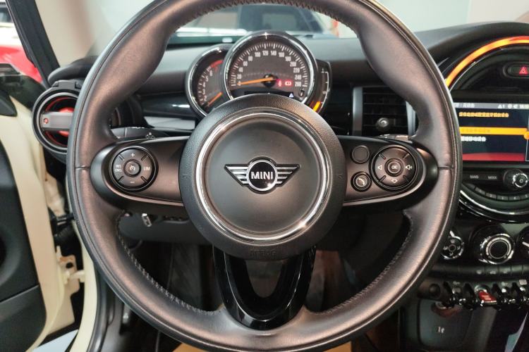 Used MINI 2019 1.5T COOPER Classic Edition
