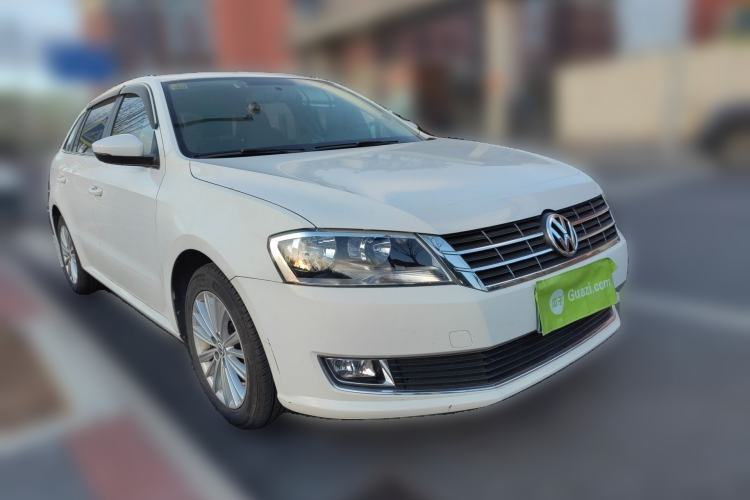 Used Volkswagen Gran Lavida 2013 1.6L Automatic Comfort Model Front Right 45 Deg