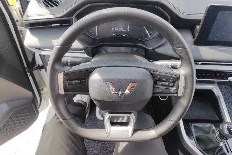 Used Wuling Jiachen 2022 1.5T Manual Comfort & Dynamic Version
