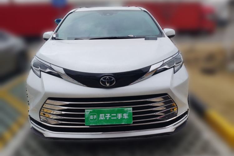 Used Toyota Sienna 2024 2.5L Hybrid Comfort Edition