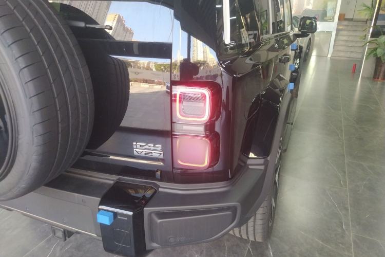 Used iCAR V27 2026 Model 200KM Four-Wheel Drive Falcon 500 Right Rear Taillight