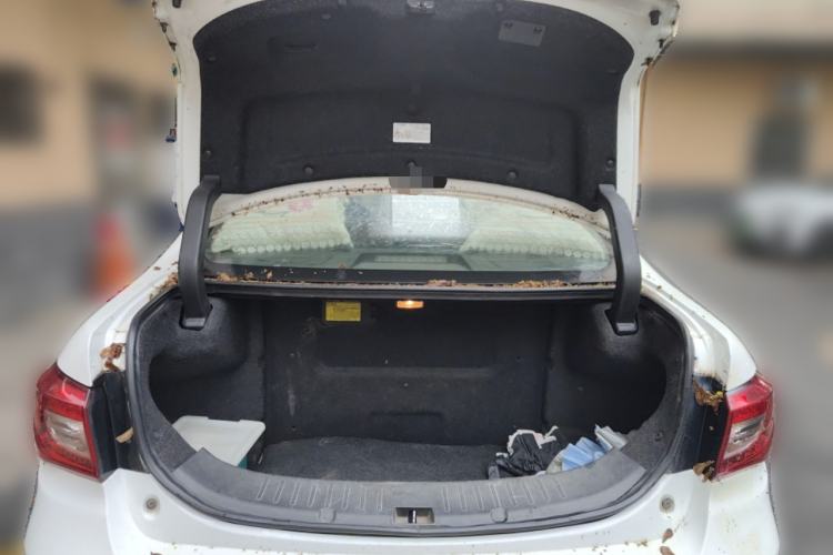 Used BYD Qin New Energy 2015 1.5T Dual-Crown Flagship Plus Edition Trunk