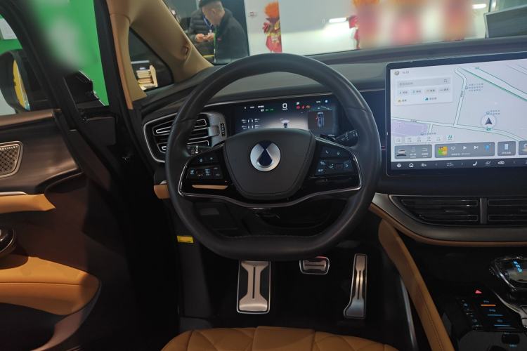 Used Denza D9 2025 DM-i Intelligent Drive 1020 Four-Wheel Drive Flagship Model