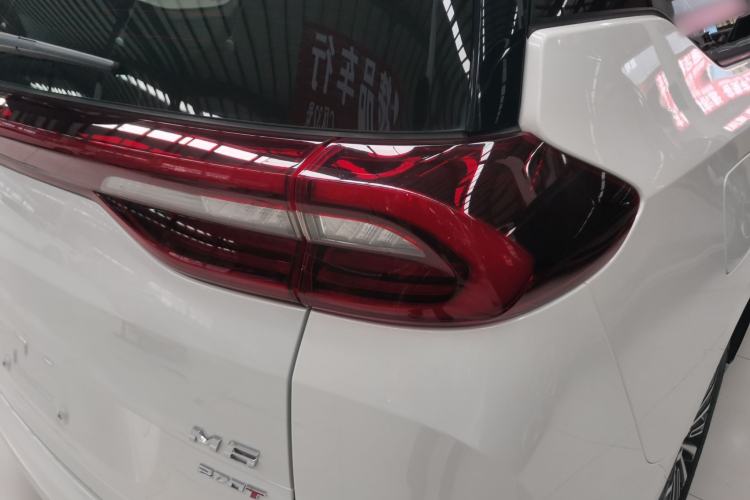 Used GAC Trumpchi M6 2021 270T DCT Prestige Edition (7-seater) Exterior 3