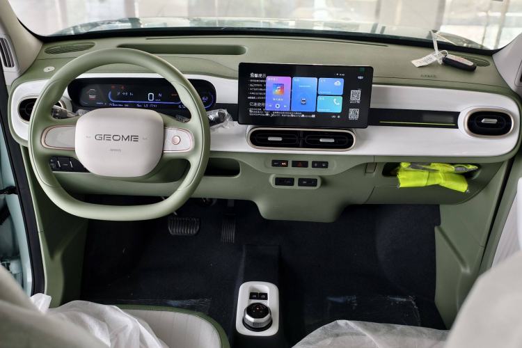 Used Geely Auto Panda 2025 210 km – Yuanqi Bear
