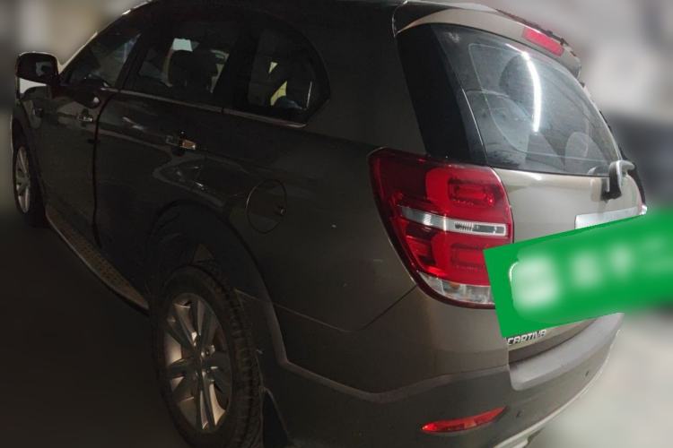 Used Chevrolet Captiva 2015 2.4L 4x4 Flagship Edition 7-Seater
