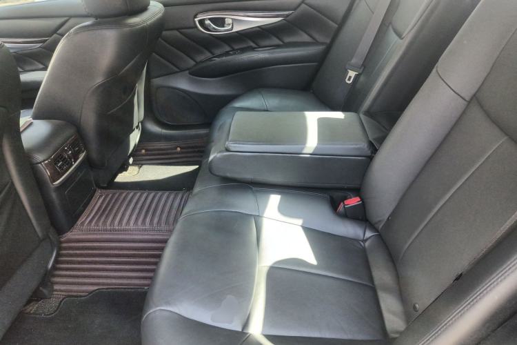 Used Infiniti Q70 2019 Q70L 2.0T Elite Plus Version Left Rear Seat