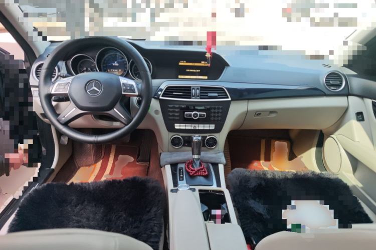 Used Mercedes-Benz C-Class 2011 C 180K Classic model