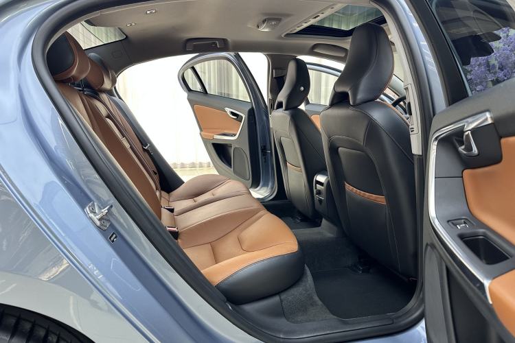 Used Volvo S60 2018 S60L T3 Smart Progress Edition
