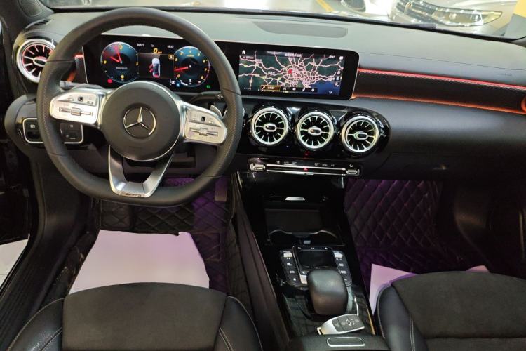 Used Mercedes-Benz A-Class 2020 Restyled A 200 L Sport Sedan Fashion Version Center Console