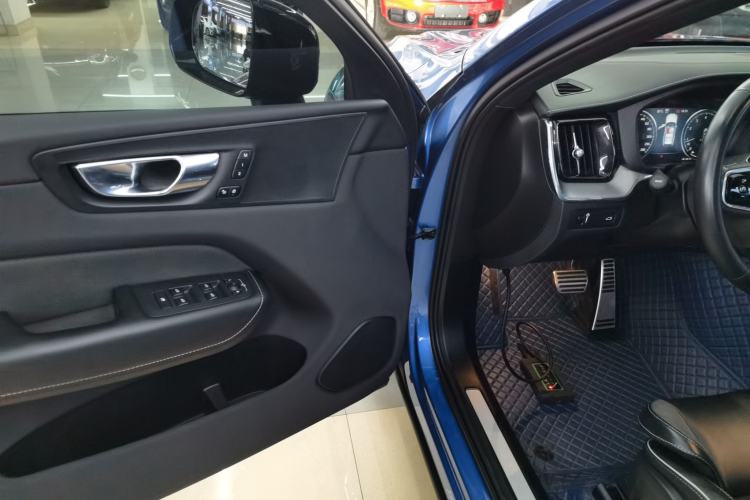 Used Volvo XC60 2021 T5 4x4 Smart & Advanced Sport Edition
