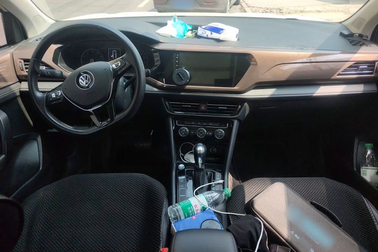 Used Volkswagen Tharu 2019 280TSI Two-Wheel Drive Comfort Edition China V Standard Center Console