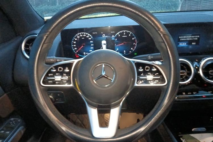 Used Mercedes-Benz GLB 2022 Second Facelift GLB 200 Dynamic Edition