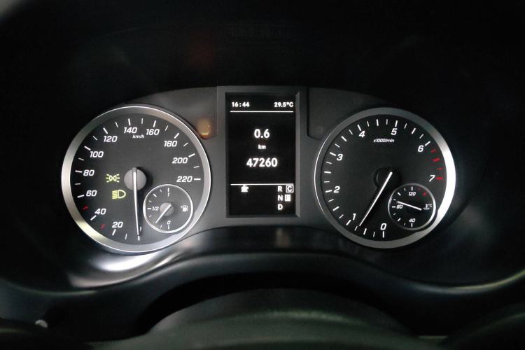 Used Mercedes-Benz Vito 2020 2.0T Elite Version 7 Seats
