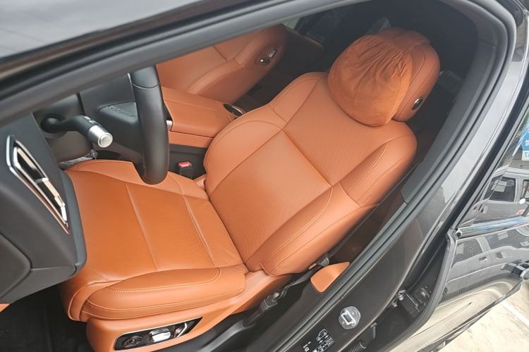 Used Li Auto L8 2024 Ultra Model
