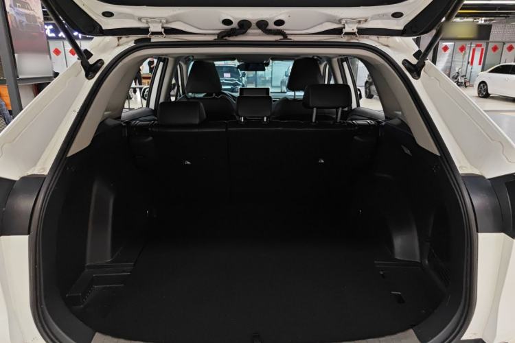 Used Toyota RAV4 2020 Dual-Engine 2.5L E-CVT 4x4 Elite PLUS Edition Trunk