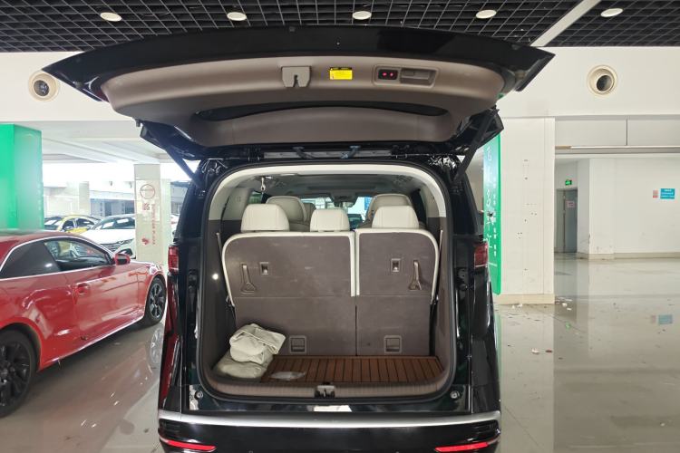 Used Denza D9 2022 DM-i 970 Four-Wheel Drive Prestige Model
