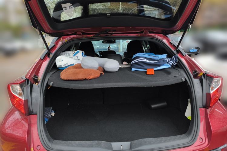 Used Toyota C-HR 2018 2.0L Leading with Sunroof China V Standard